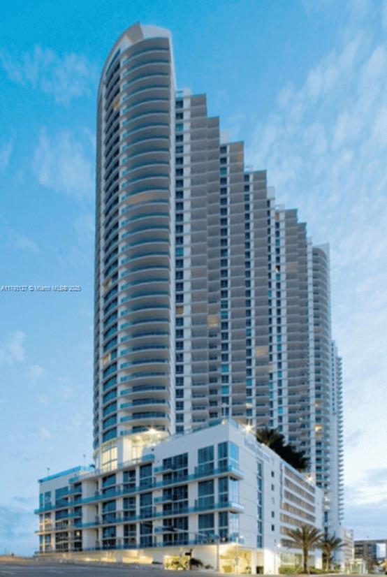 350 S Miami Ave #3707, Miami FL 33130
