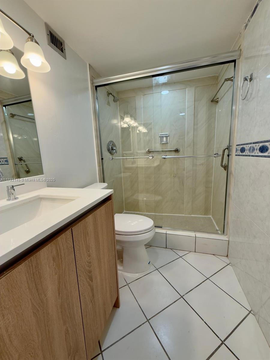 6080 NW 44th St #205, Lauderhill, Florida image 16