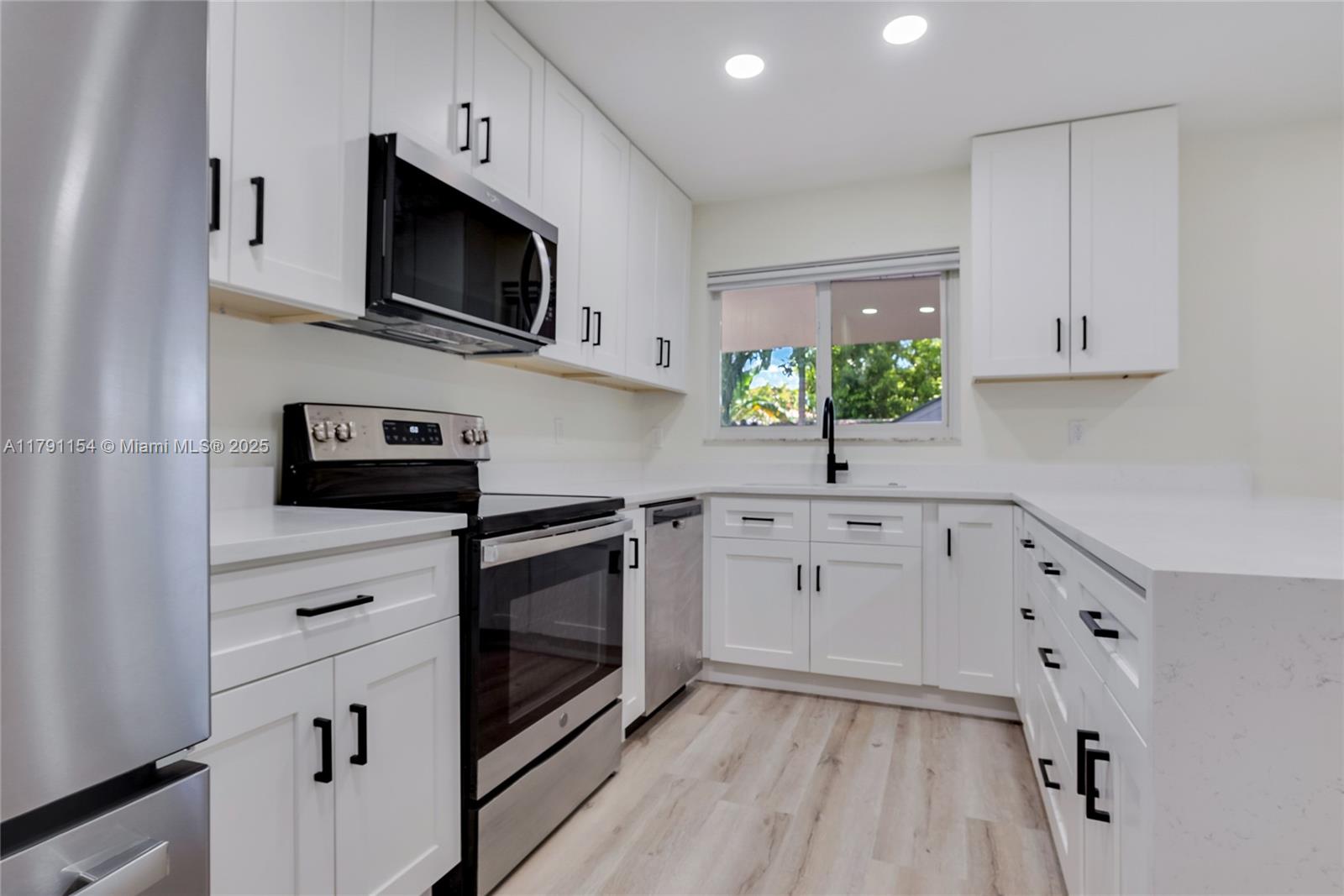 Property photo # 9