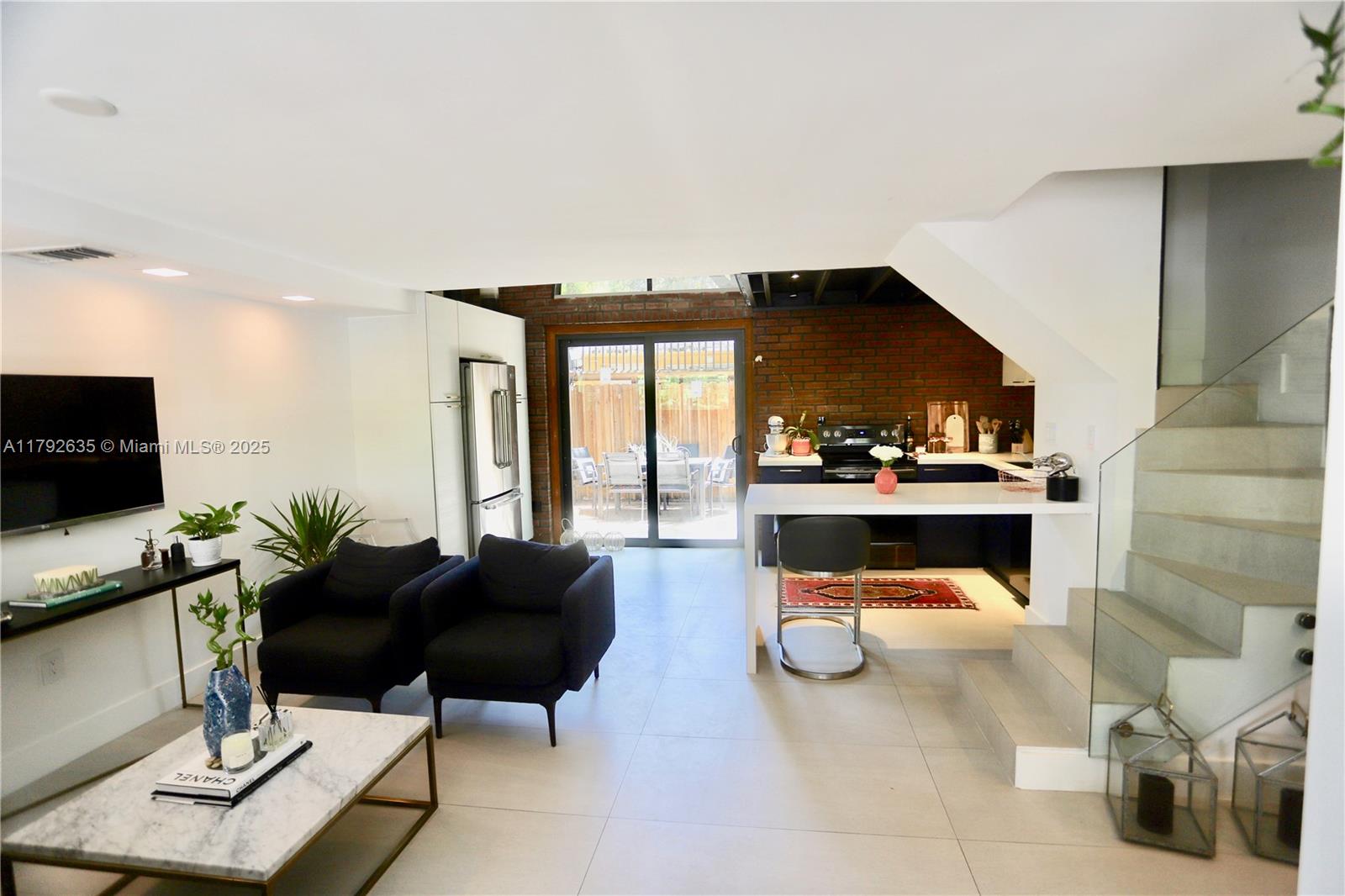 Property photo # 0