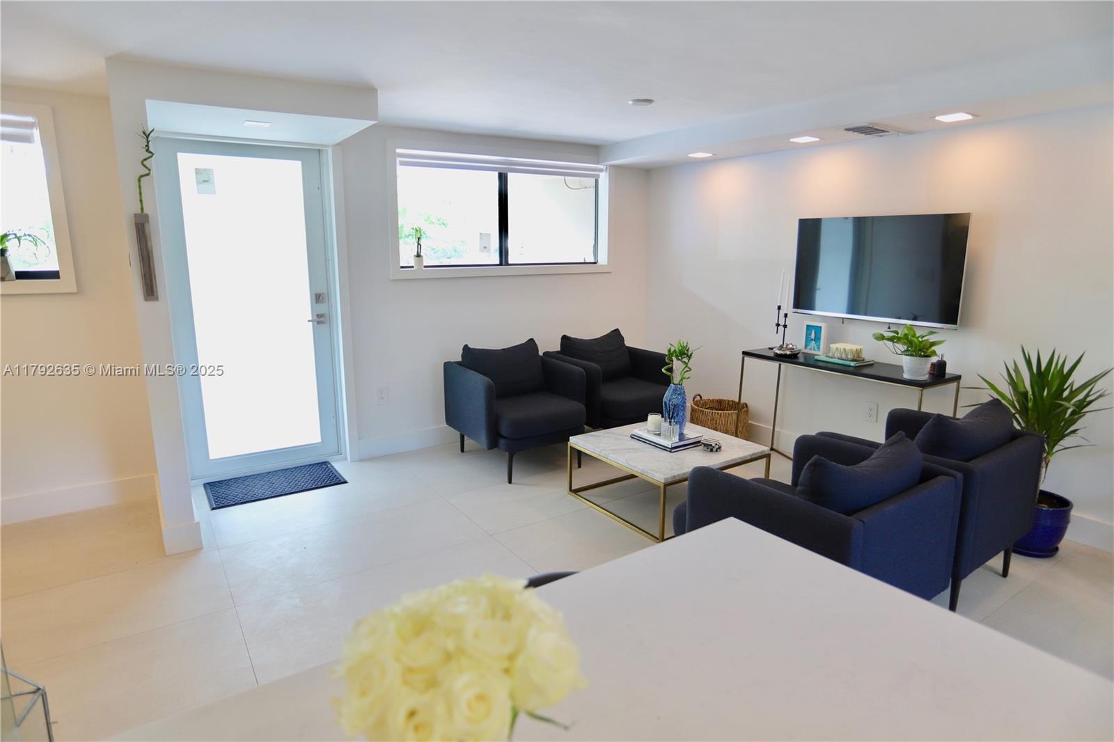 Property photo # 7