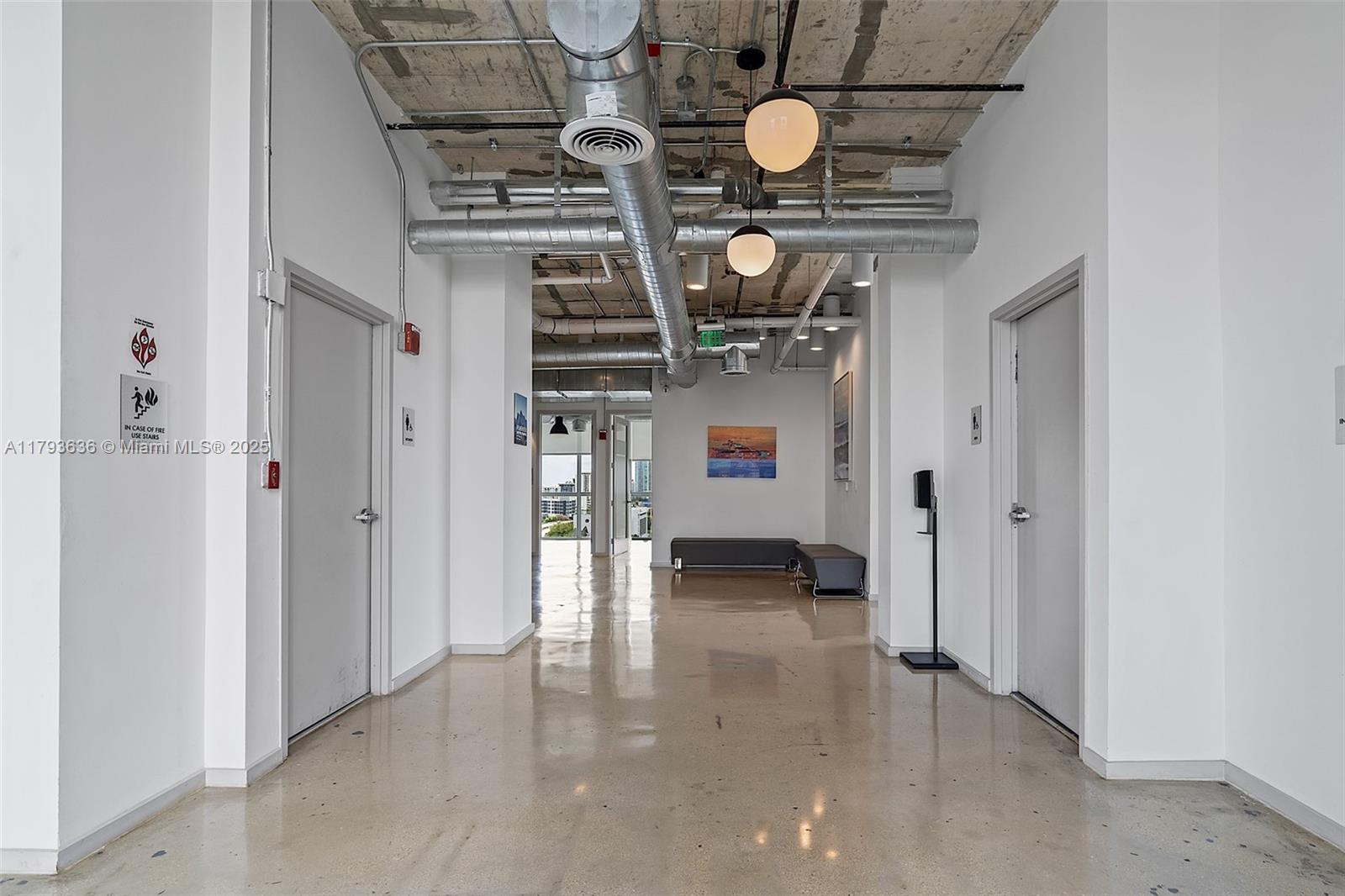Listing Photo 11