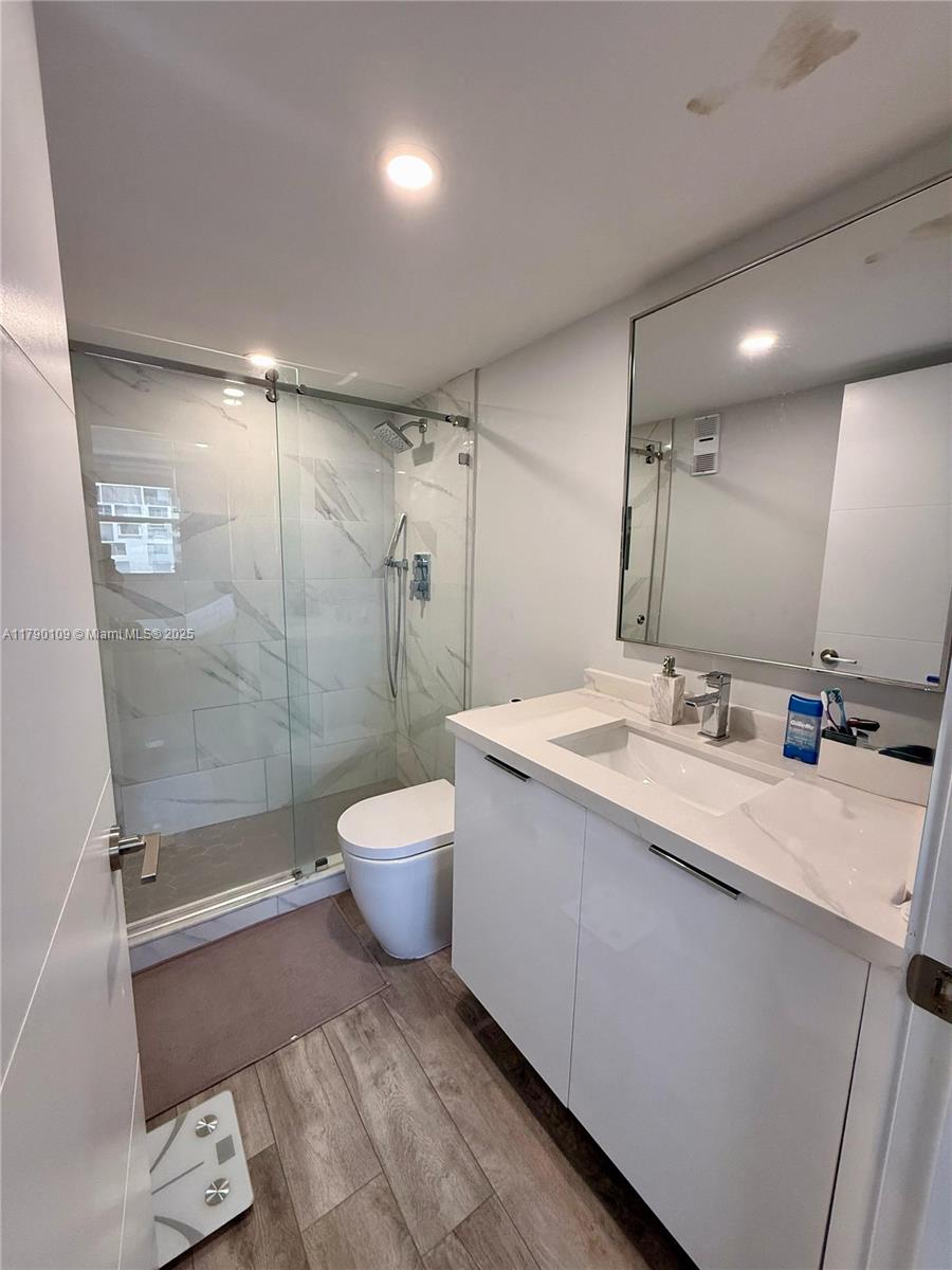 770 Claughton Island Dr #1413, Miami FL 33131