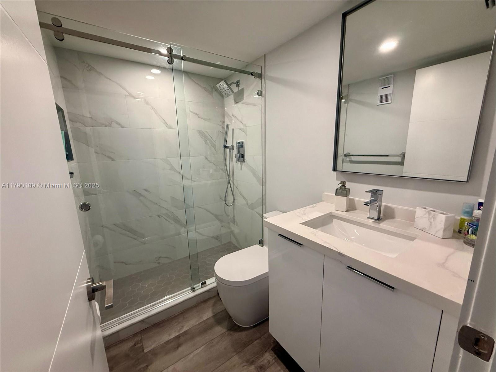 770 Claughton Island Dr #1413, Miami FL 33131