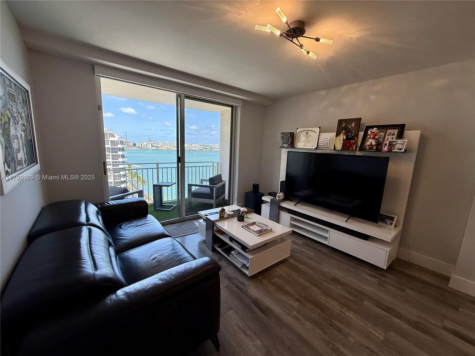 770 Claughton Island Dr #1413, Miami FL 33131