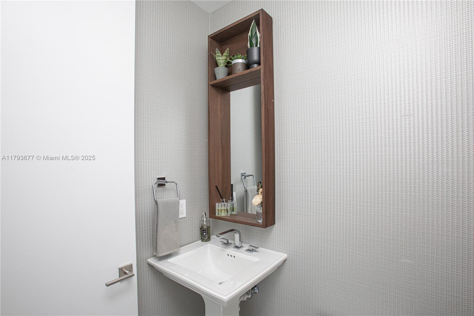 Property photo # 2