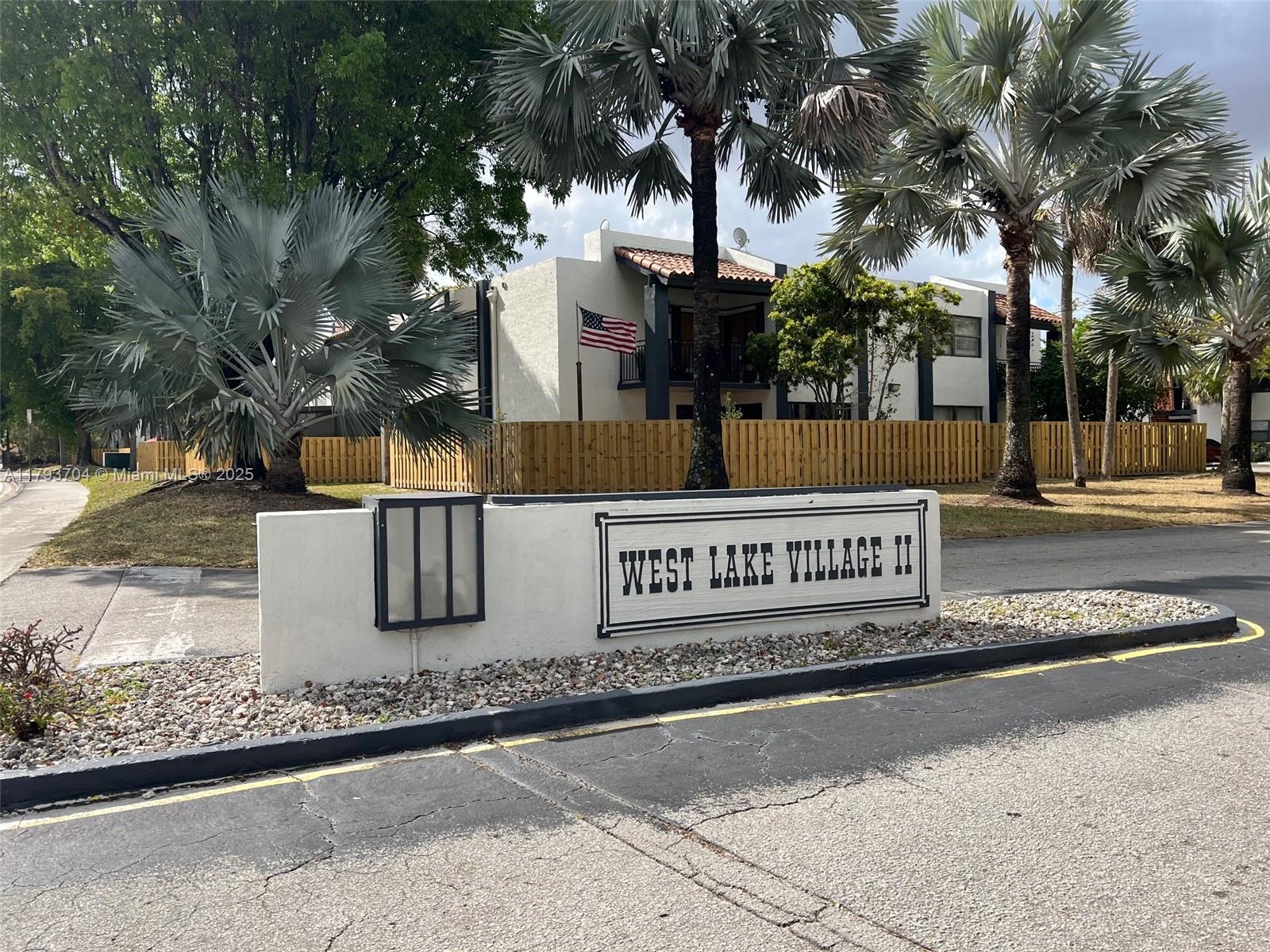 460 W Park Dr #103, Miami, Florida image 1
