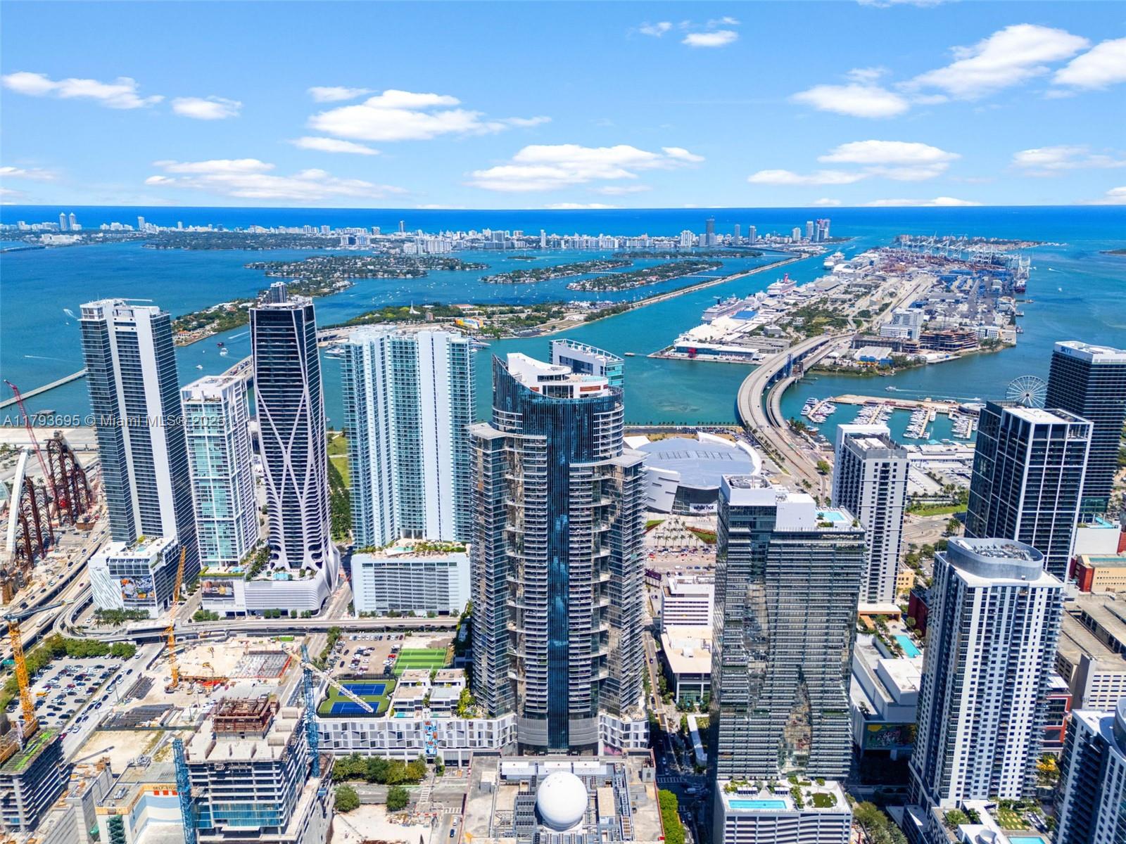 Condo for Sale in Miami, FL
