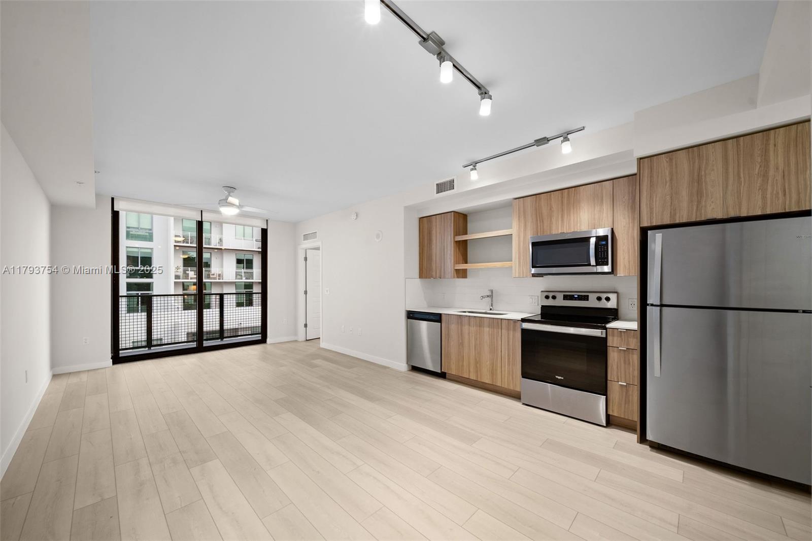Property photo # 0