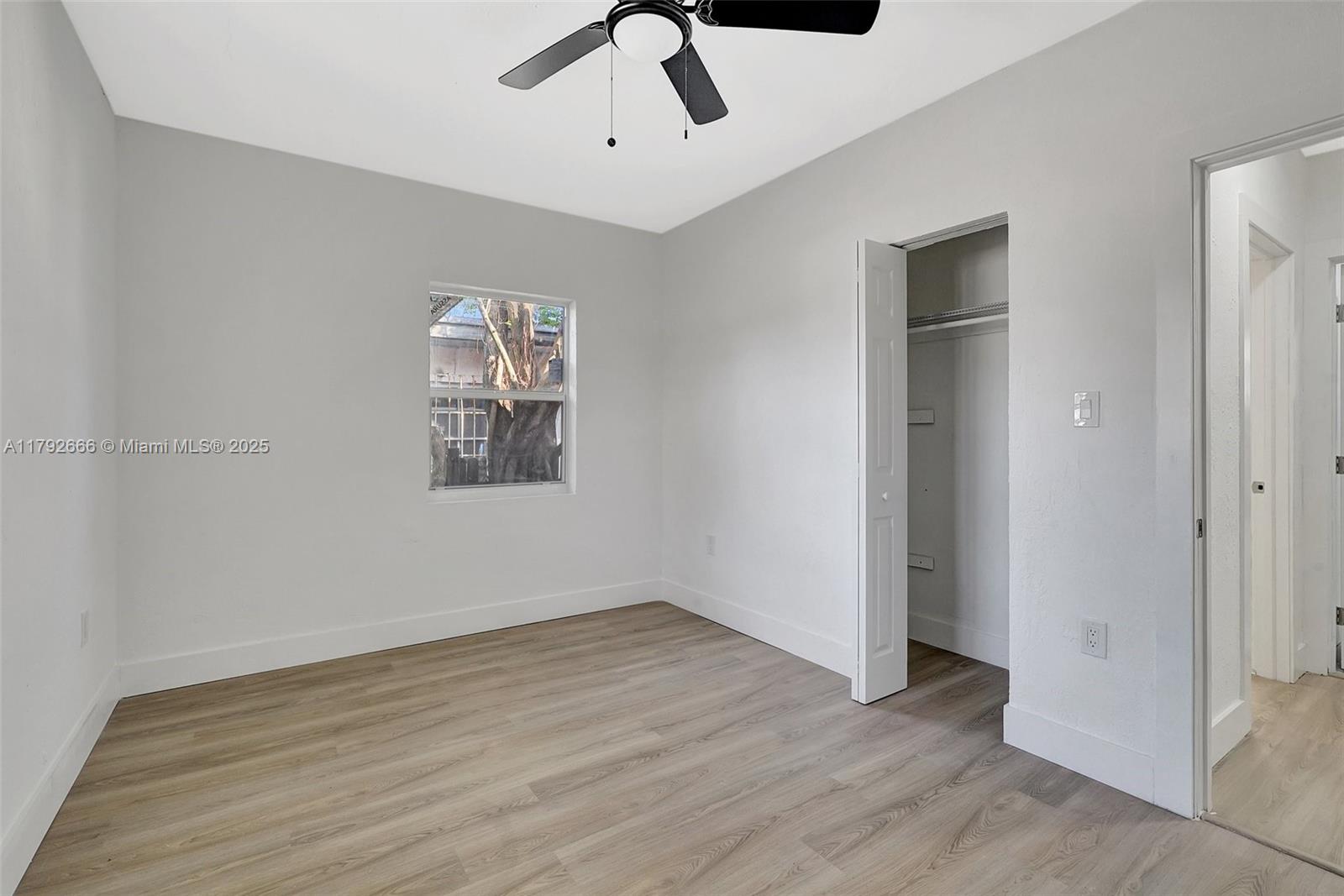 812 NW 103rd St, Miami, Florida image 27