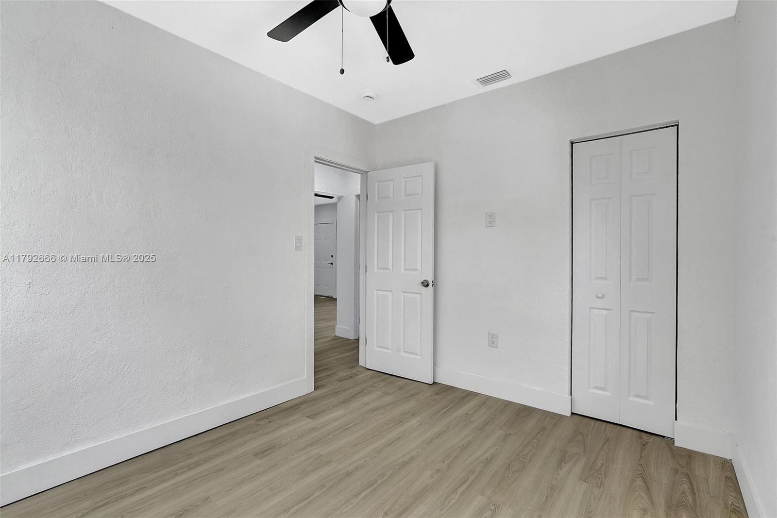 812 NW 103rd St, Miami, Florida image 31