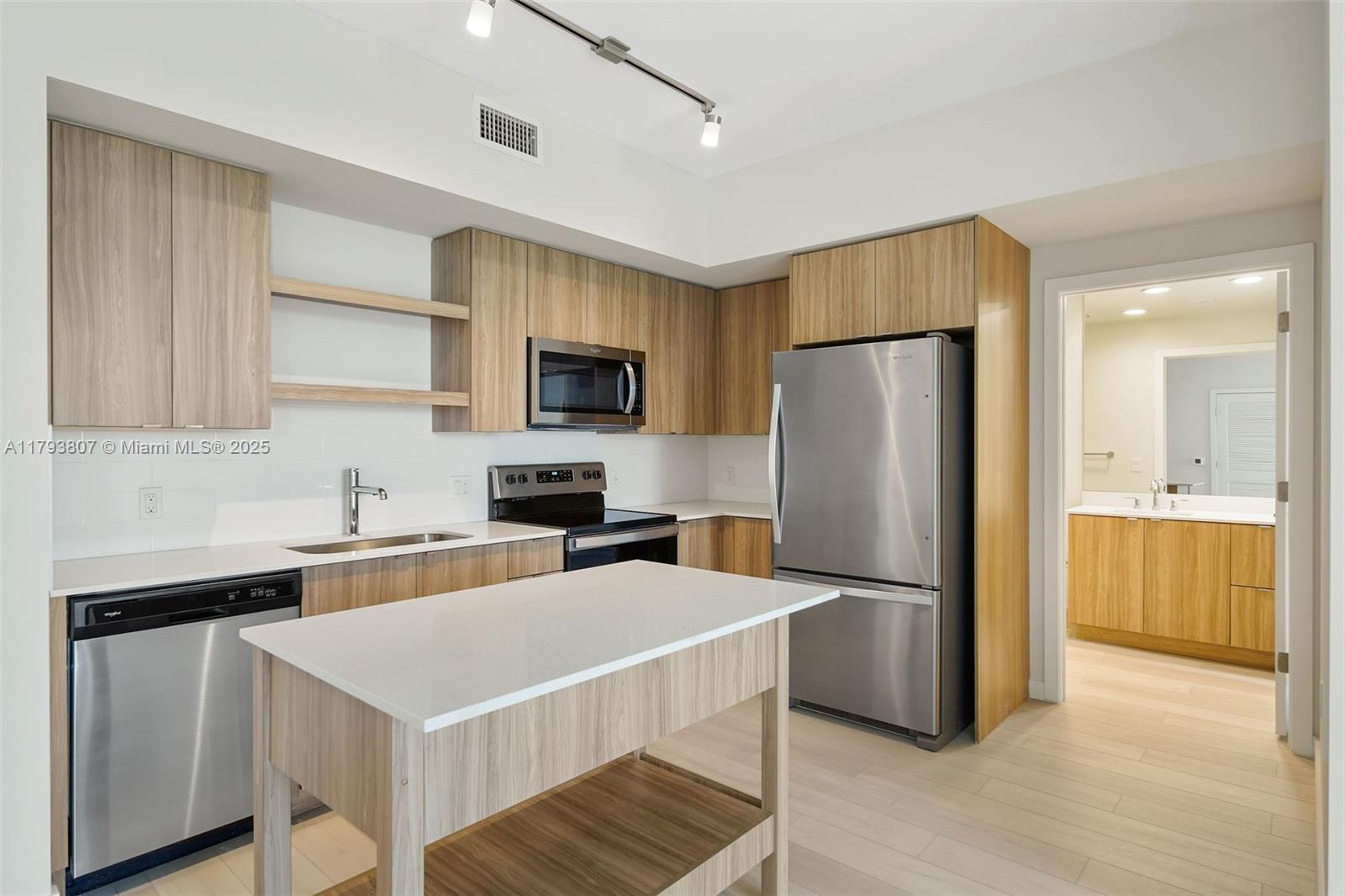 Property photo # 6