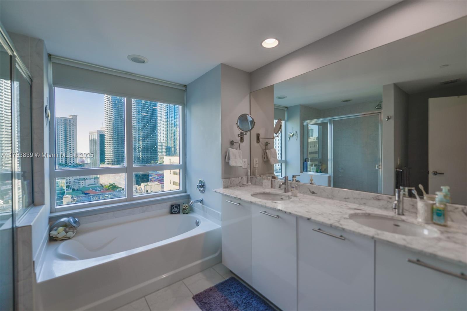 951 Brickell Ave #1911, Miami FL 33131