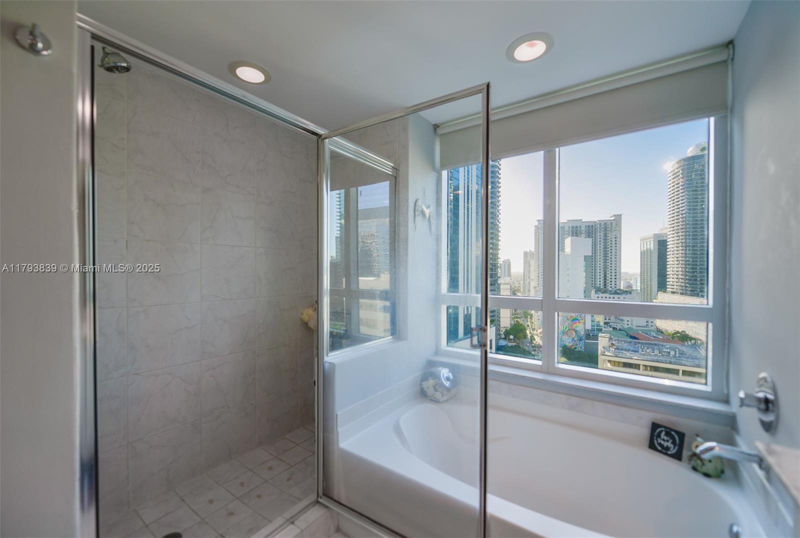 951 Brickell Ave #1911, Miami FL 33131
