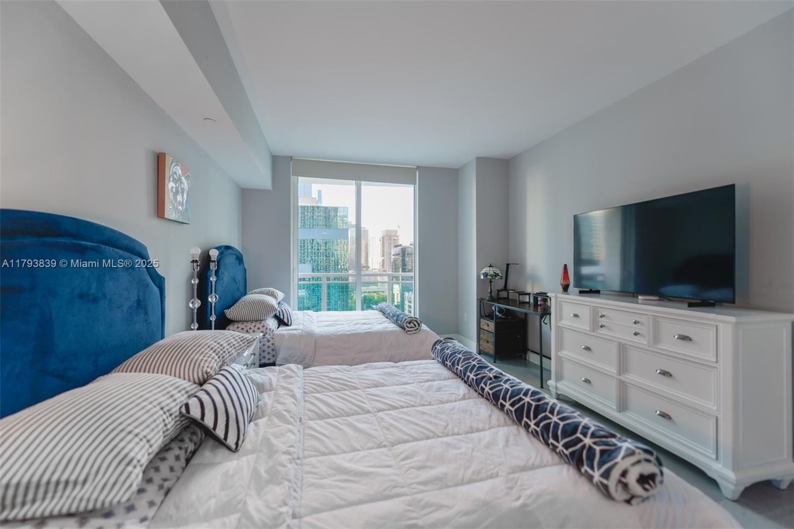 951 Brickell Ave #1911, Miami FL 33131