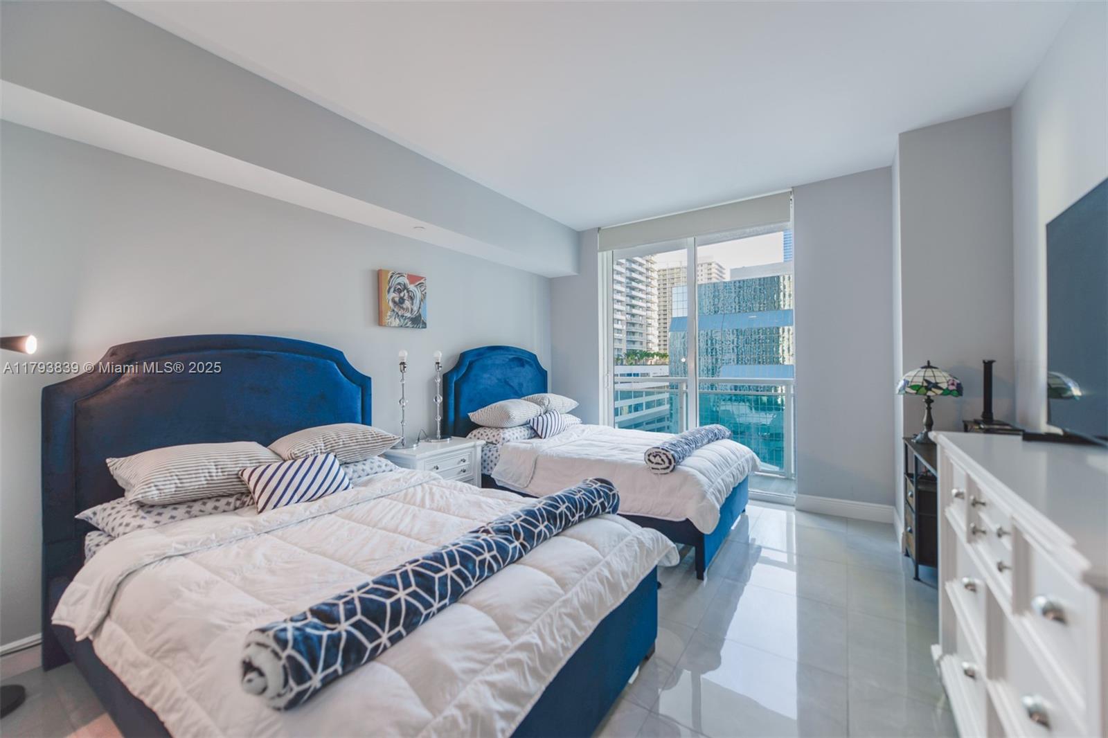 951 Brickell Ave #1911, Miami FL 33131