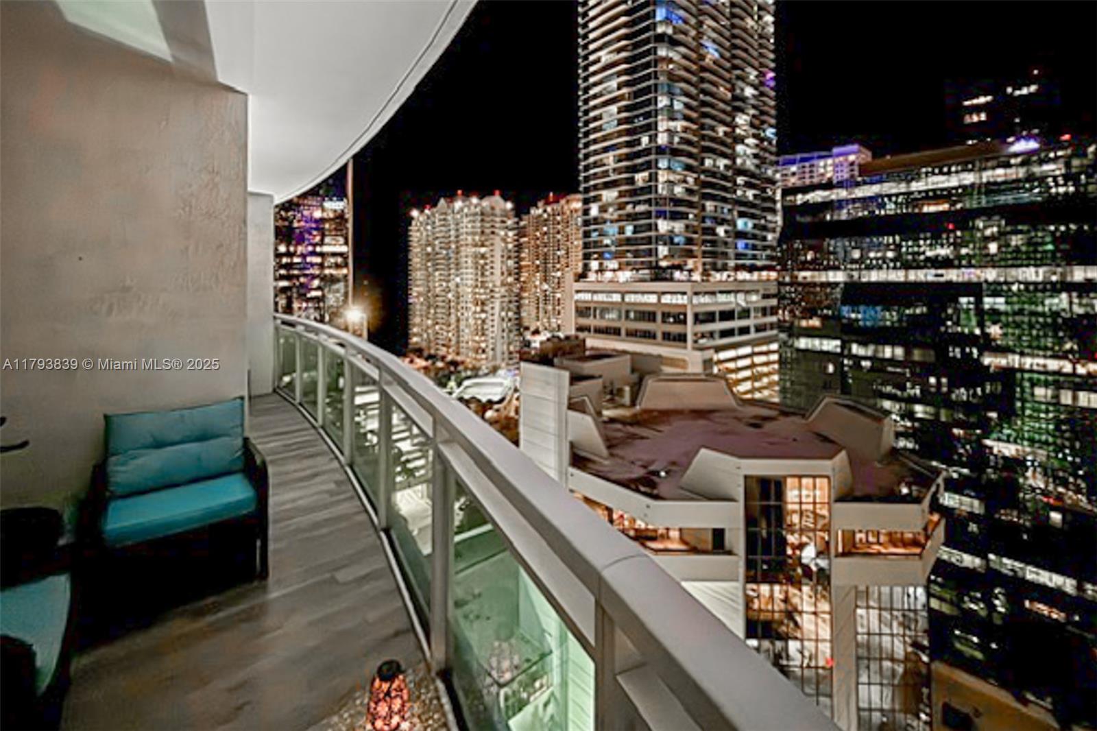 951 Brickell Ave #1911, Miami FL 33131