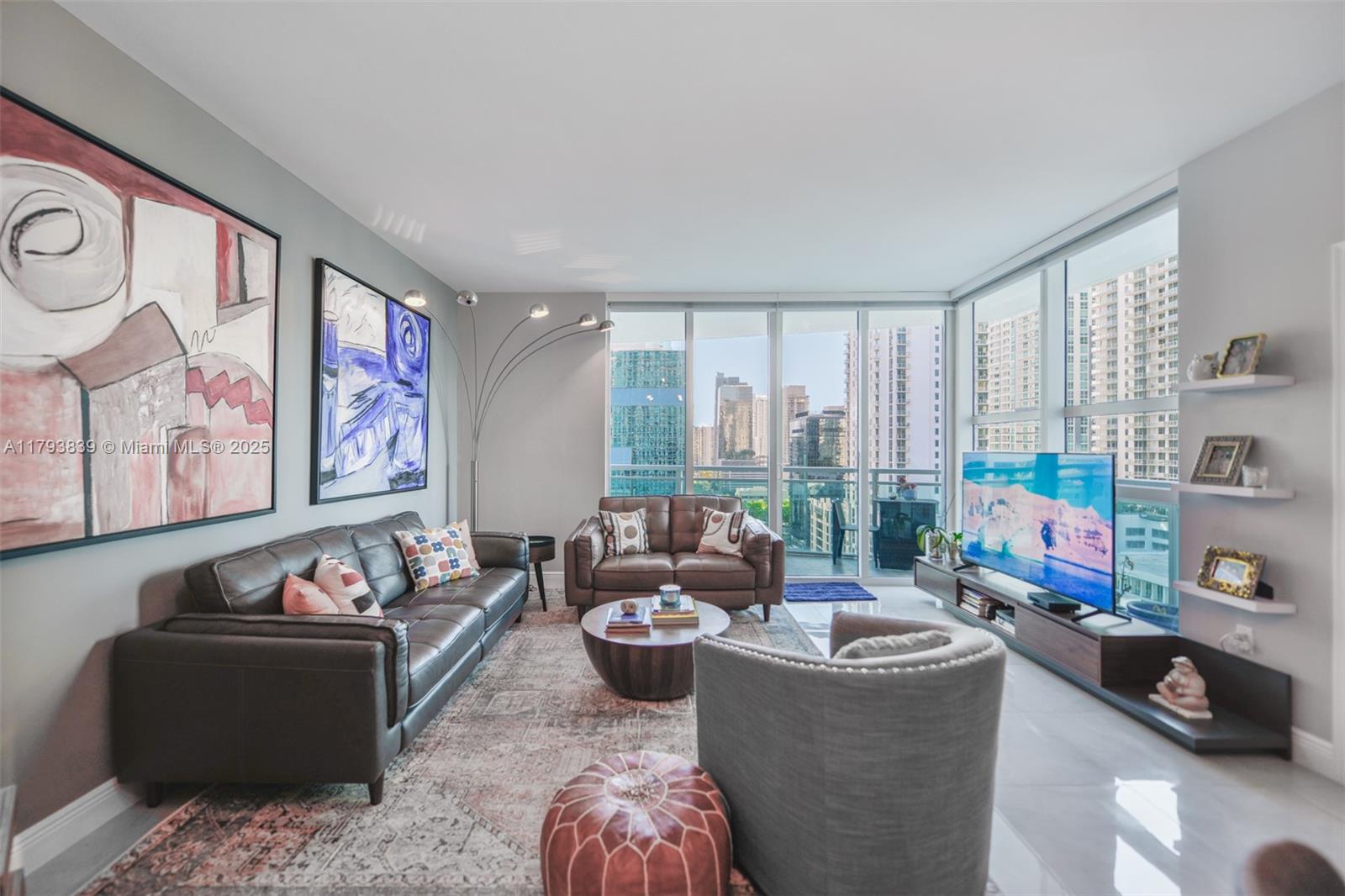 951 Brickell Ave #1911, Miami FL 33131