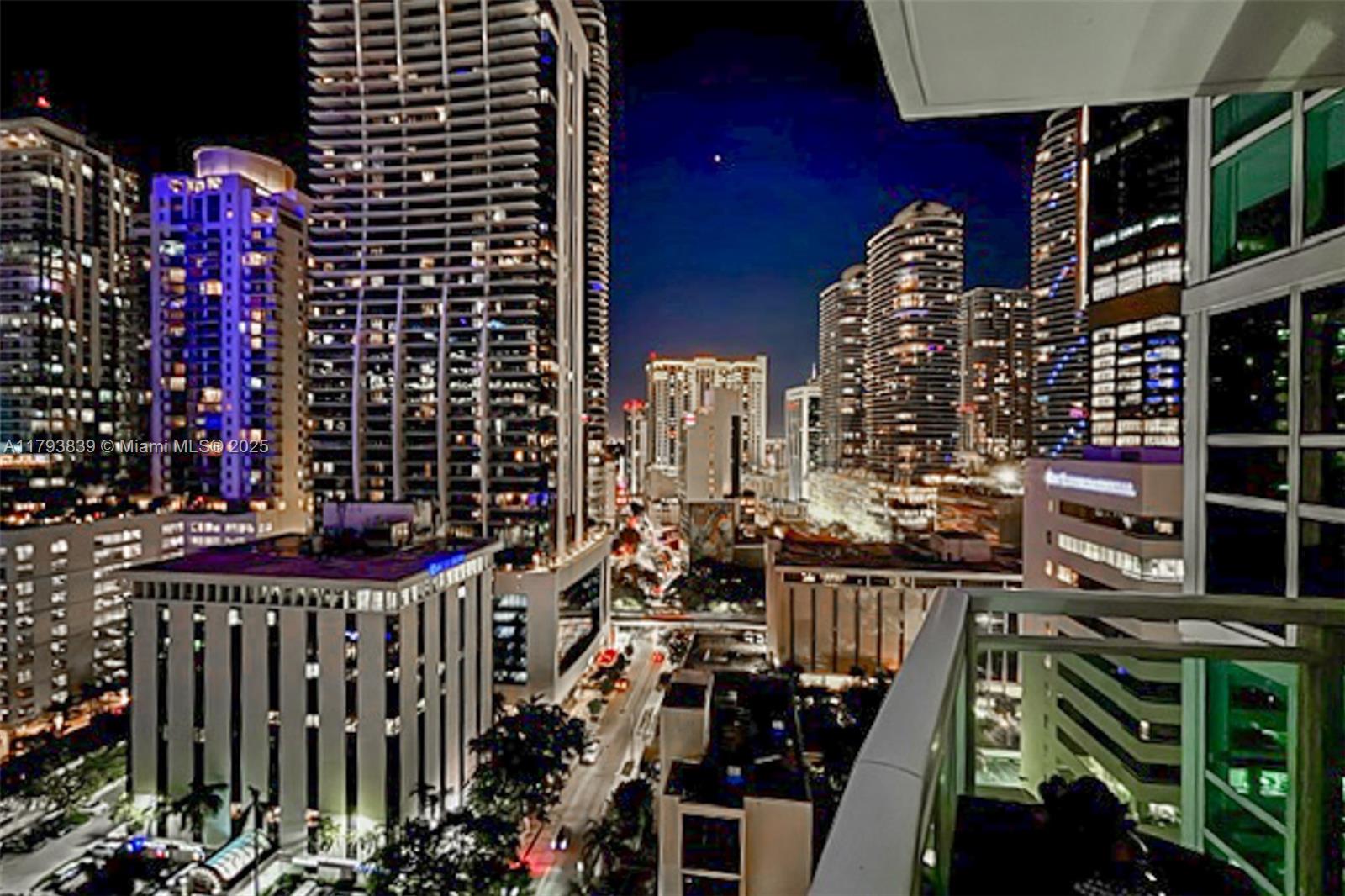 951 Brickell Ave #1911, Miami FL 33131