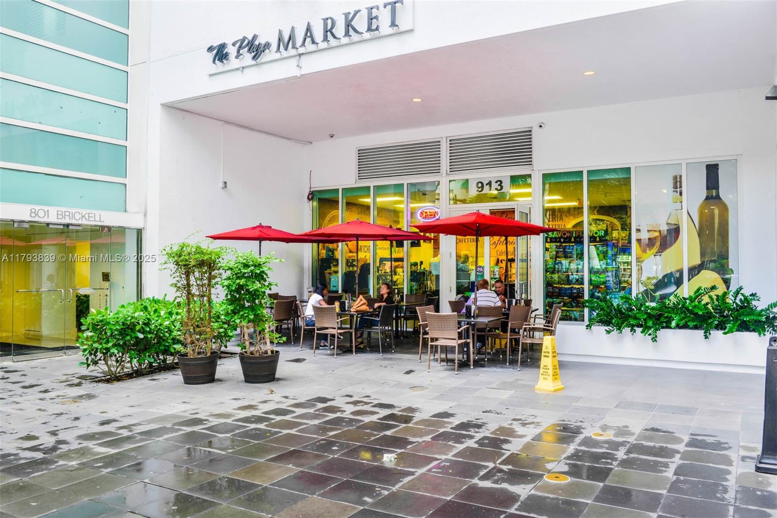 951 Brickell Ave #1911, Miami FL 33131