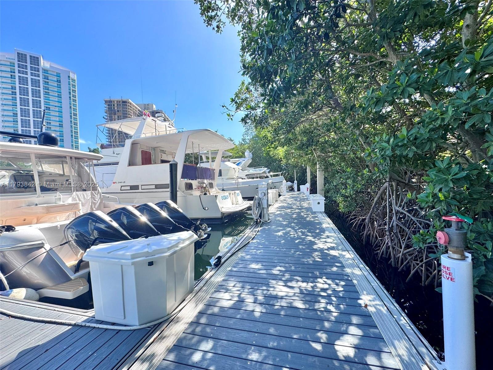 3575 Mystic Pointe Dr. Slip 99, Aventura, Florida image 7