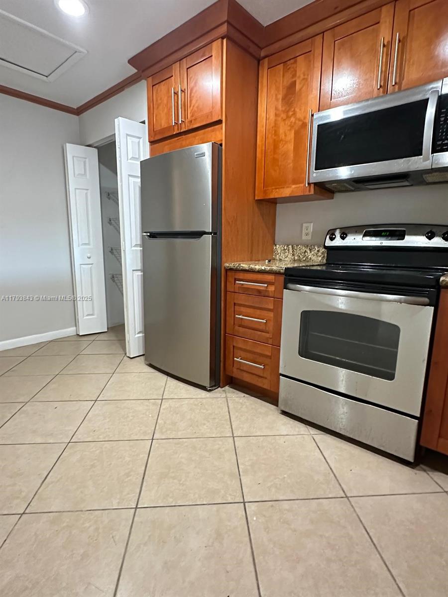 Property photo # 9