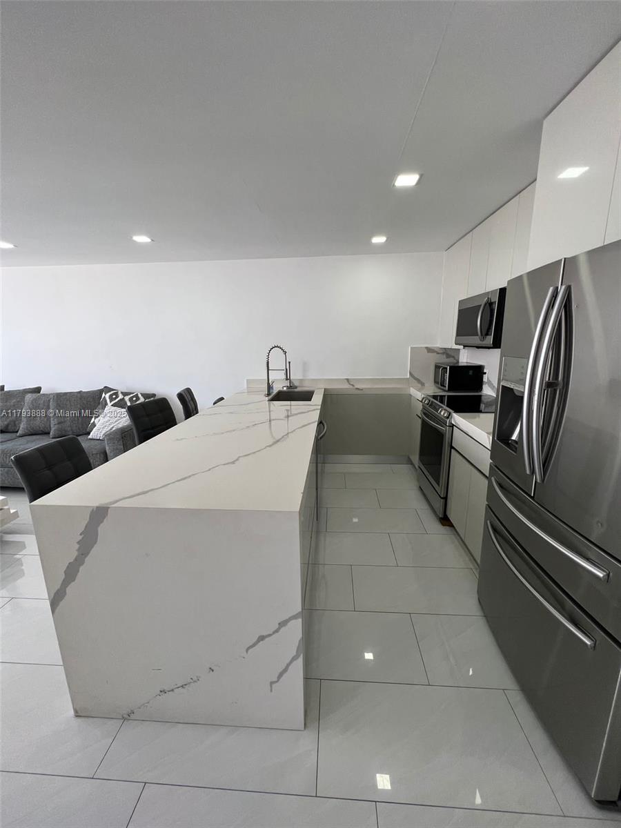 Property photo # 4