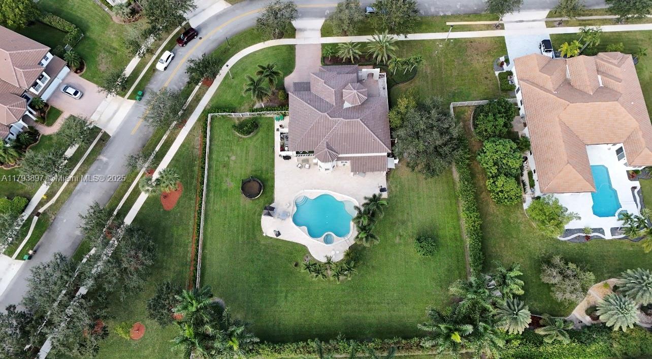 15852 SW 15th St, Davie, Florida image 2