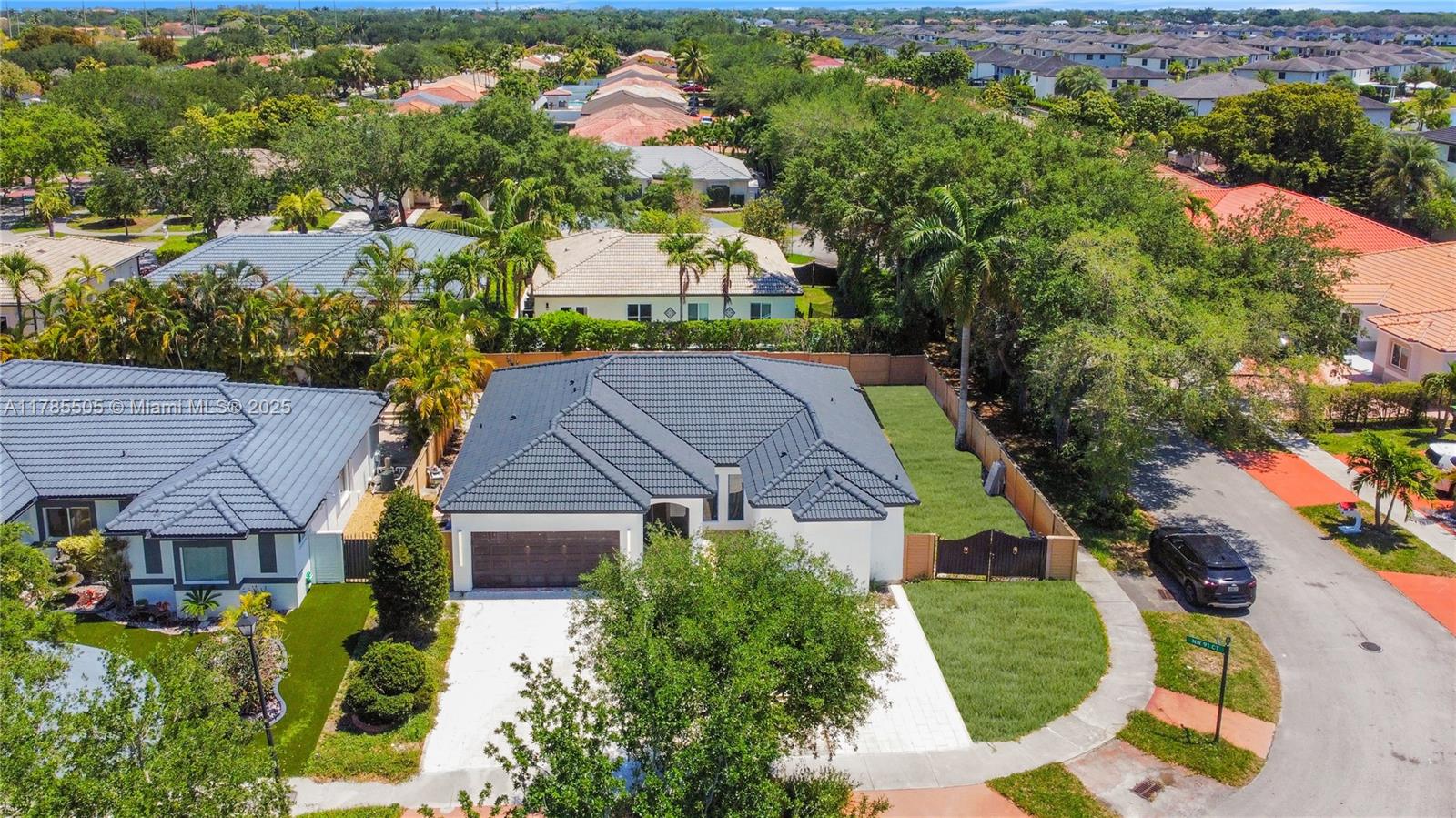 16239 NW 91st Ct, Miami Lakes, Florida image 32