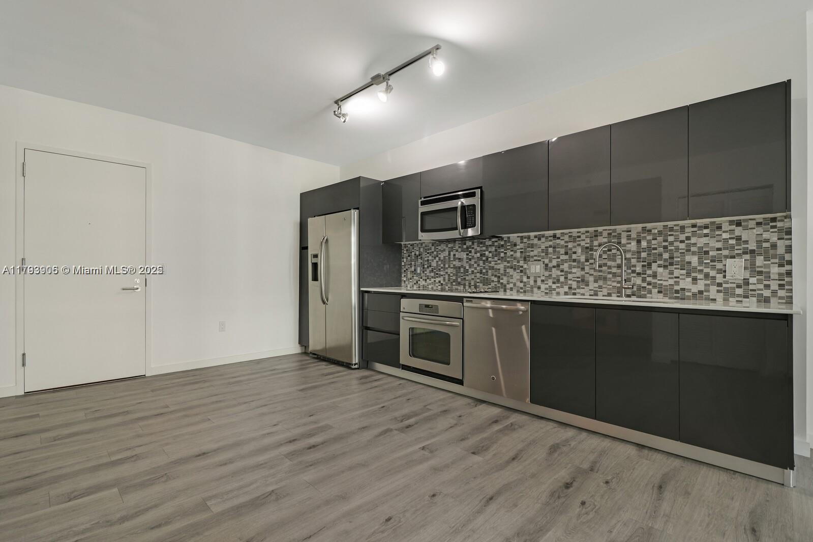 Property photo # 8
