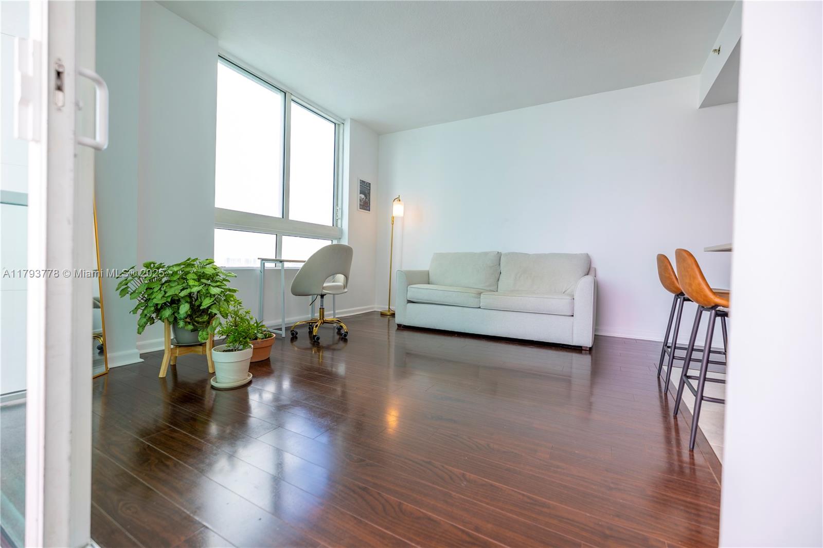 Property photo # 4