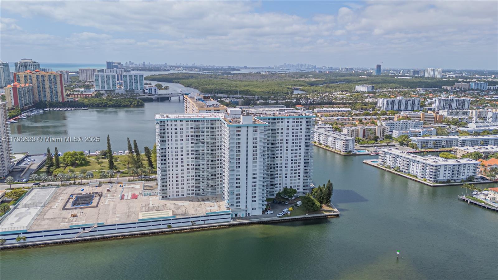 301 174th St Unit 401, Sunny Isles Beach, Florida 33160