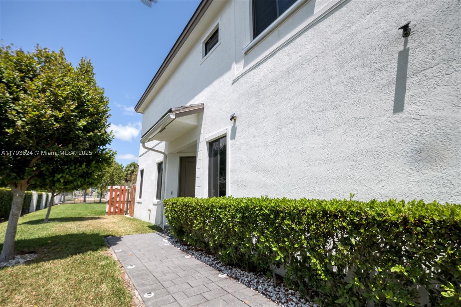 23588 SW 110th Ave, Homestead, Florida image 2