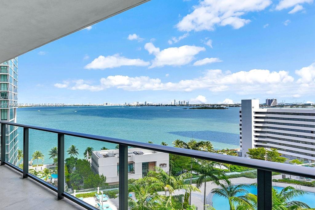 650 NE 32nd St #1004 For Sale A11793582, FL