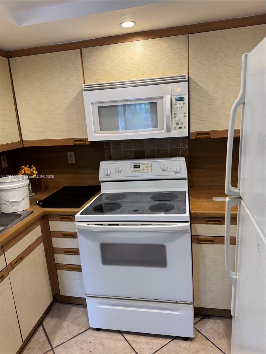 Property photo # 4