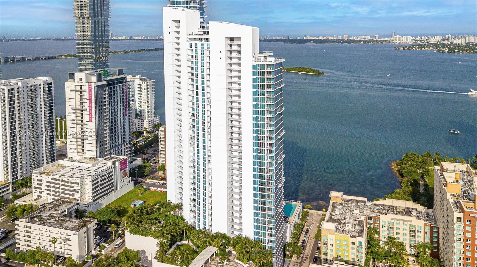 Apartamento para Alugar em Miami, FL