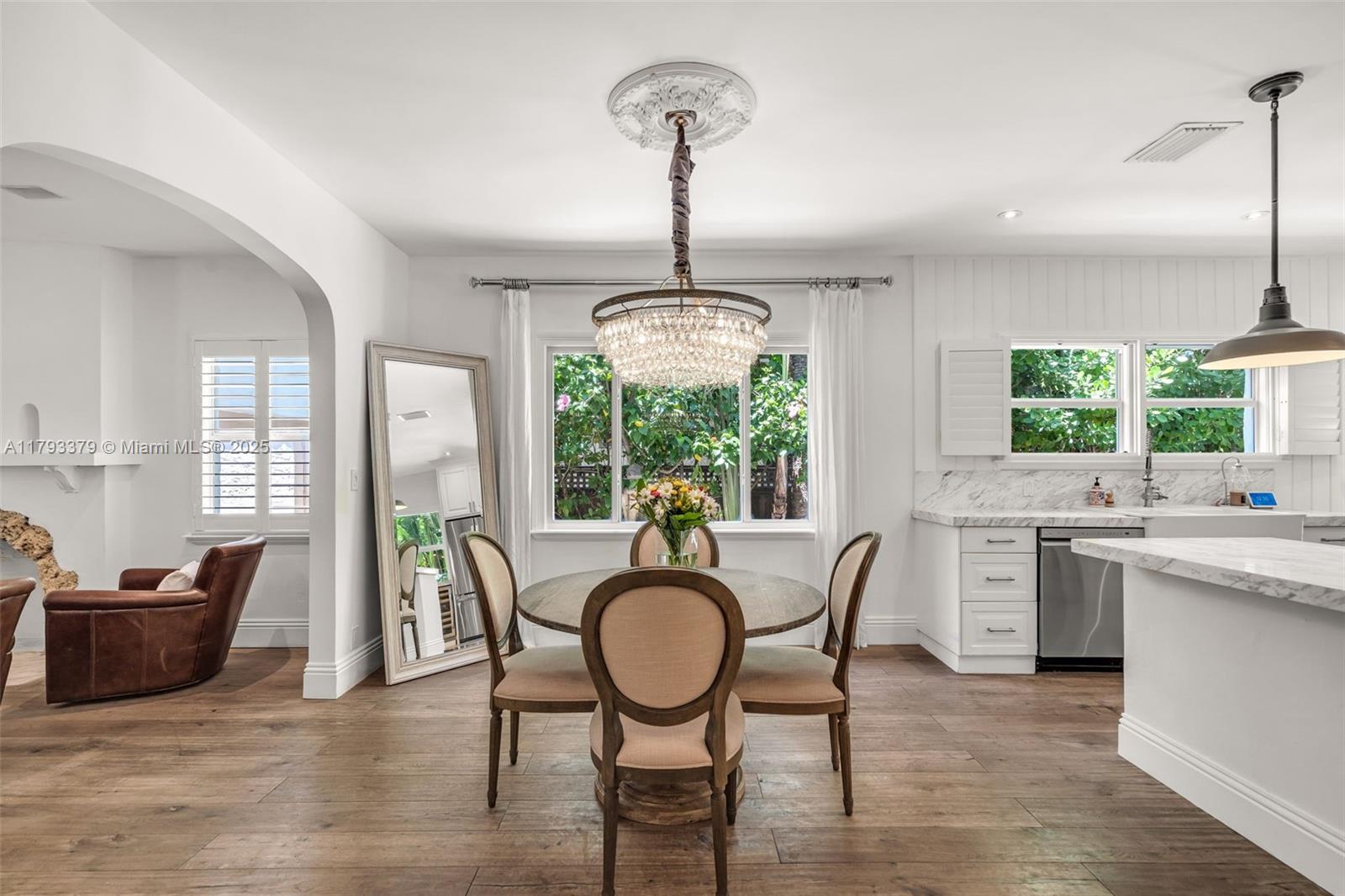 521 San Lorenzo Avenue, Coral Gables, Florida image 15