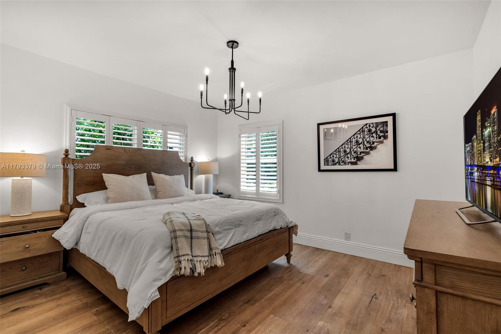 521 San Lorenzo Avenue, Coral Gables, Florida image 21