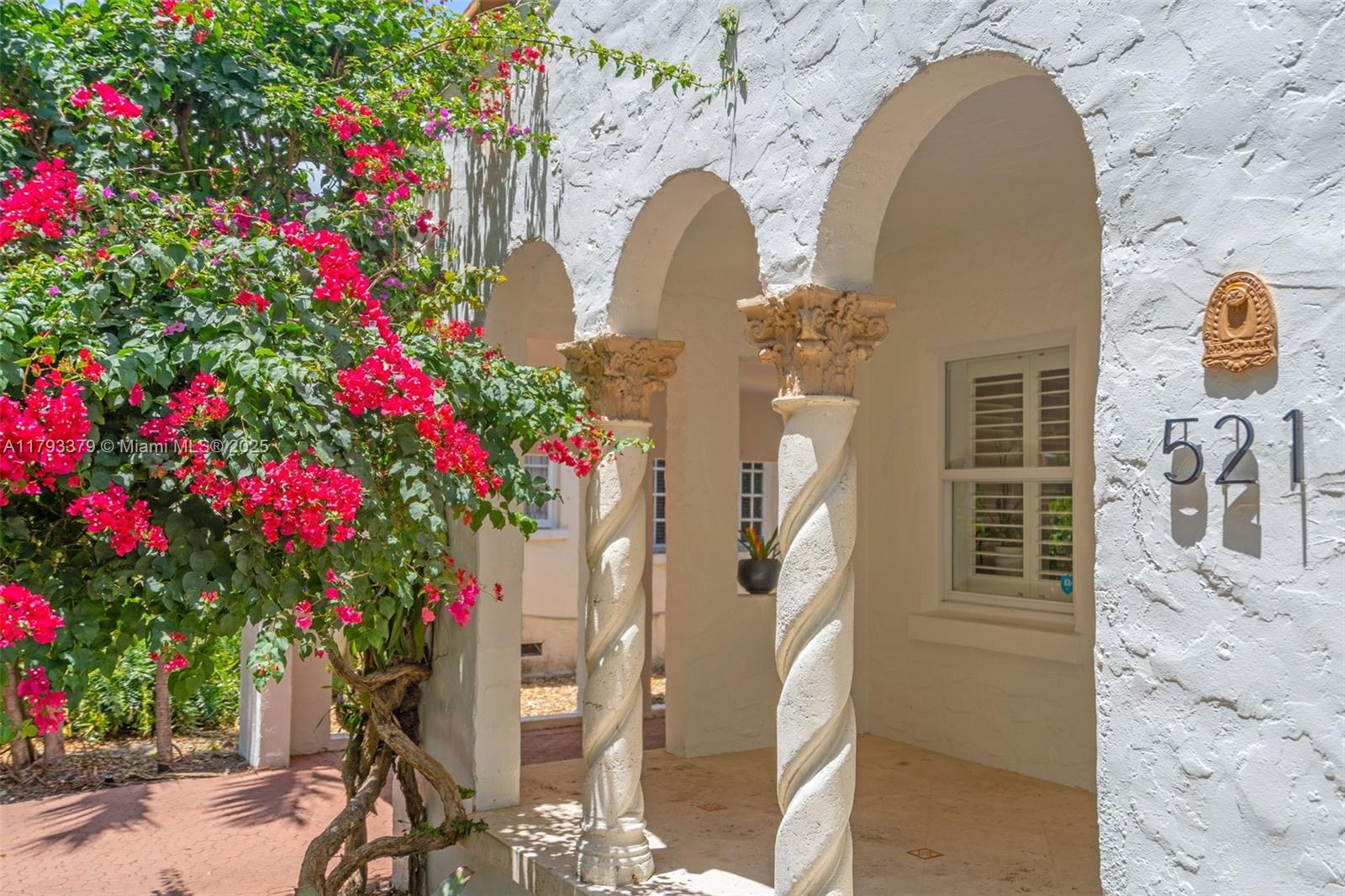 521 San Lorenzo Avenue, Coral Gables, Florida image 5