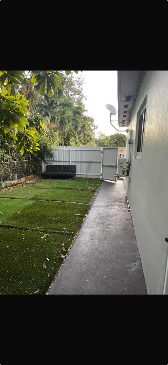 Property photo # 9