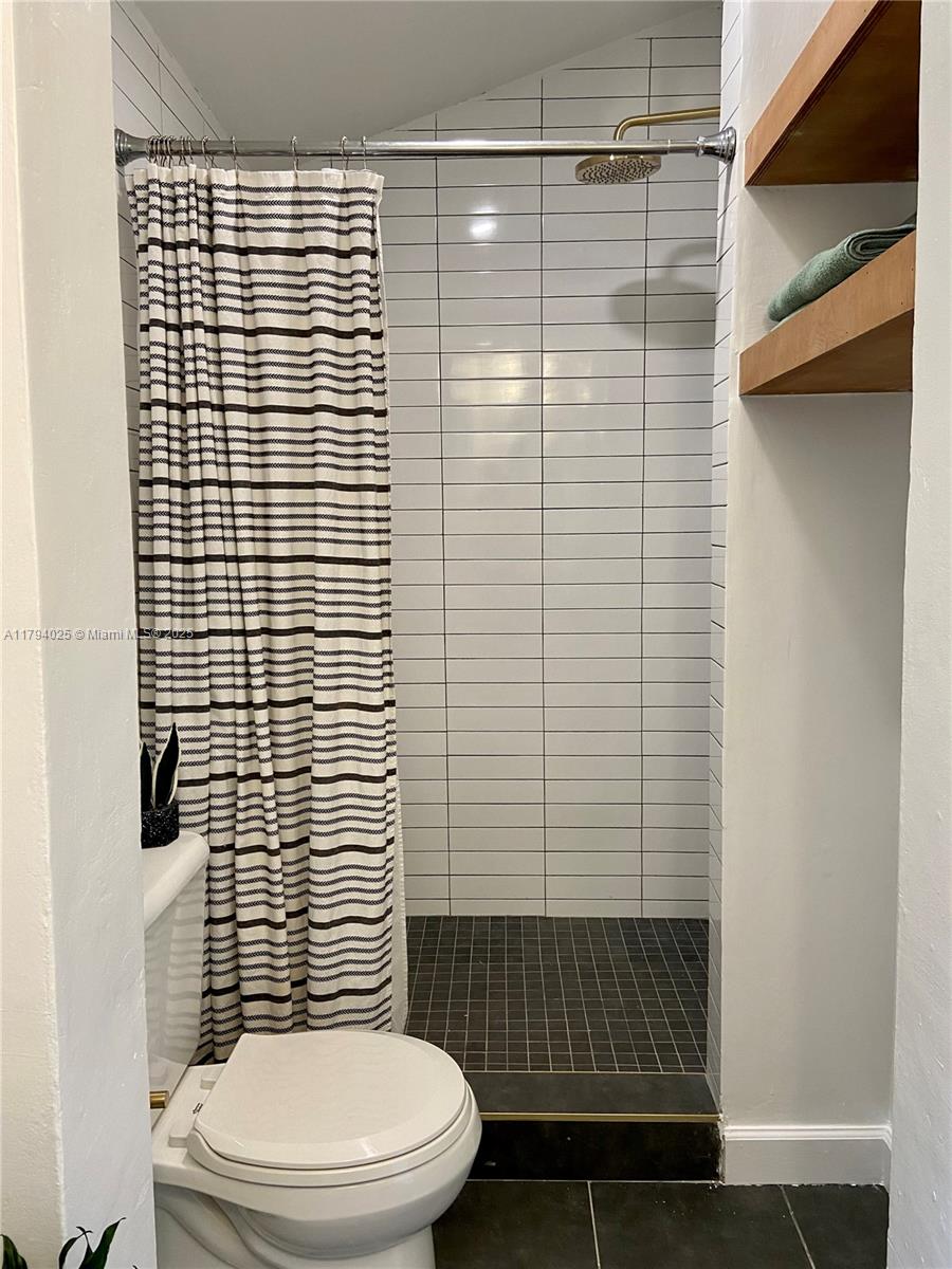 737 NE 16th St, Fort Lauderdale, Florida image 16