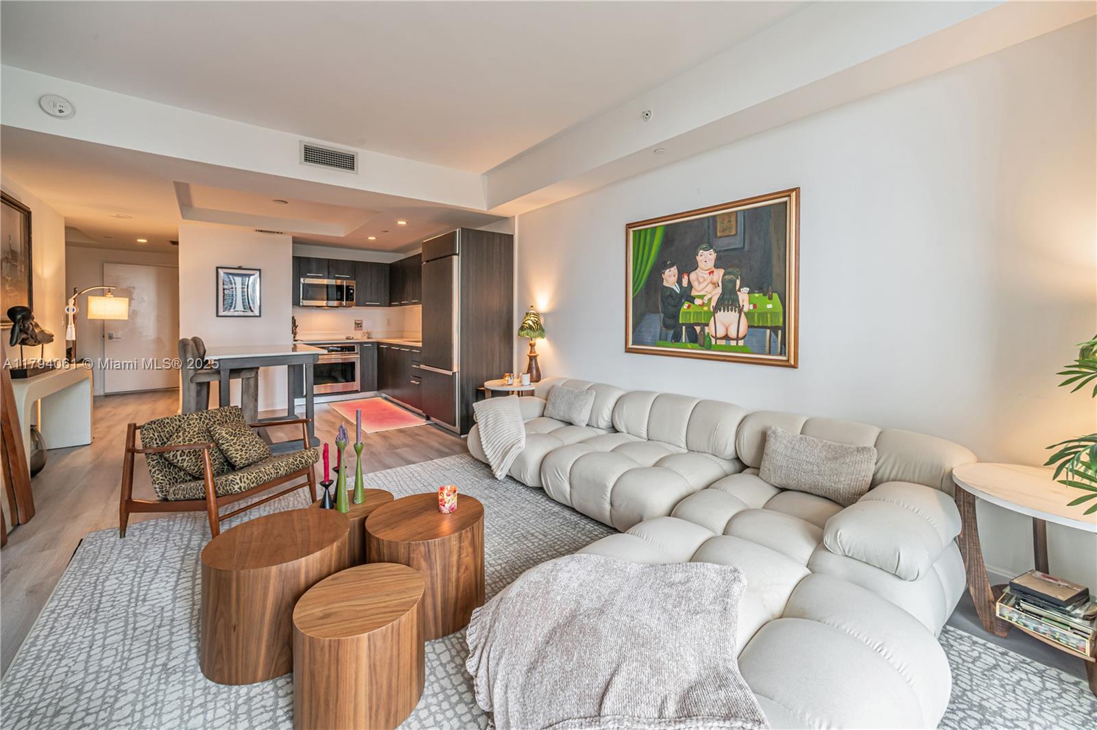 Apartamento à Venda em Miami, FL