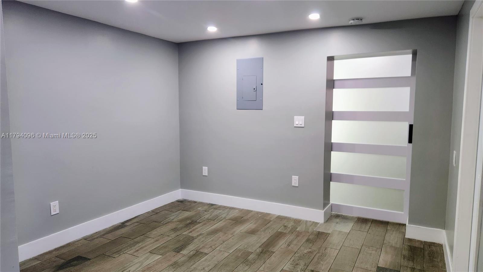 Property photo # 6