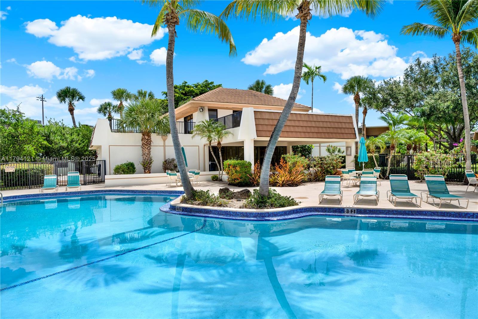 8267 128th St Unit 208, Pinecrest, Florida 33156