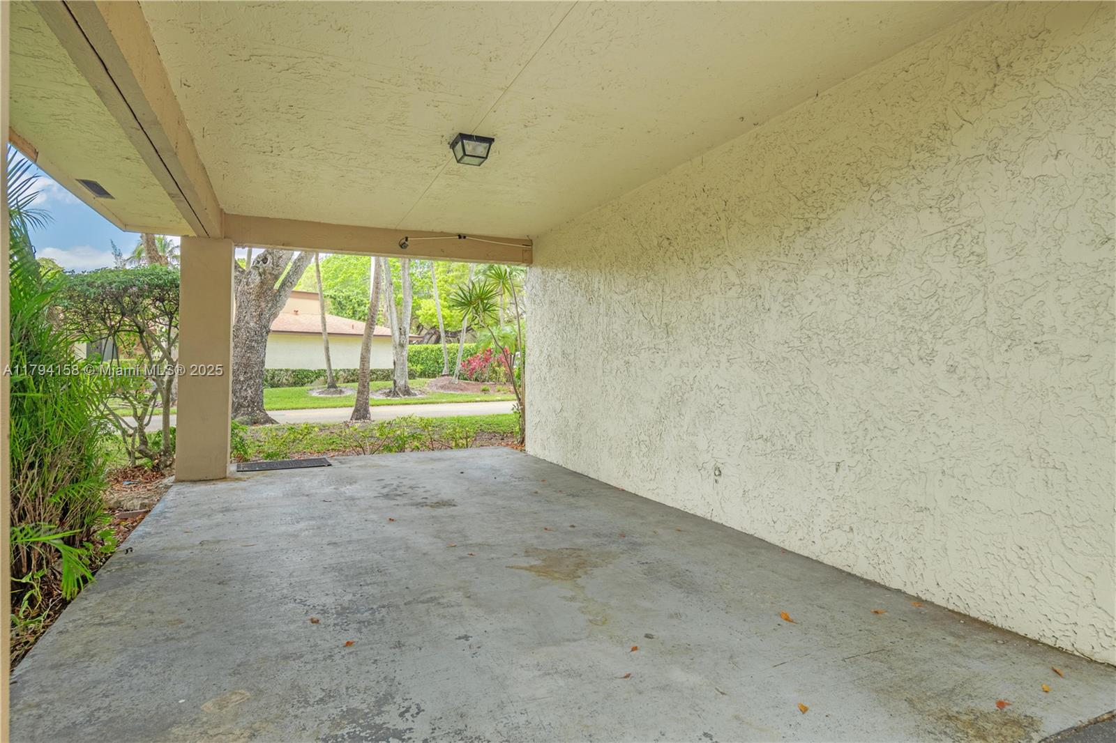 8097 Royal Palm Cir, Tamarac, Florida image 4