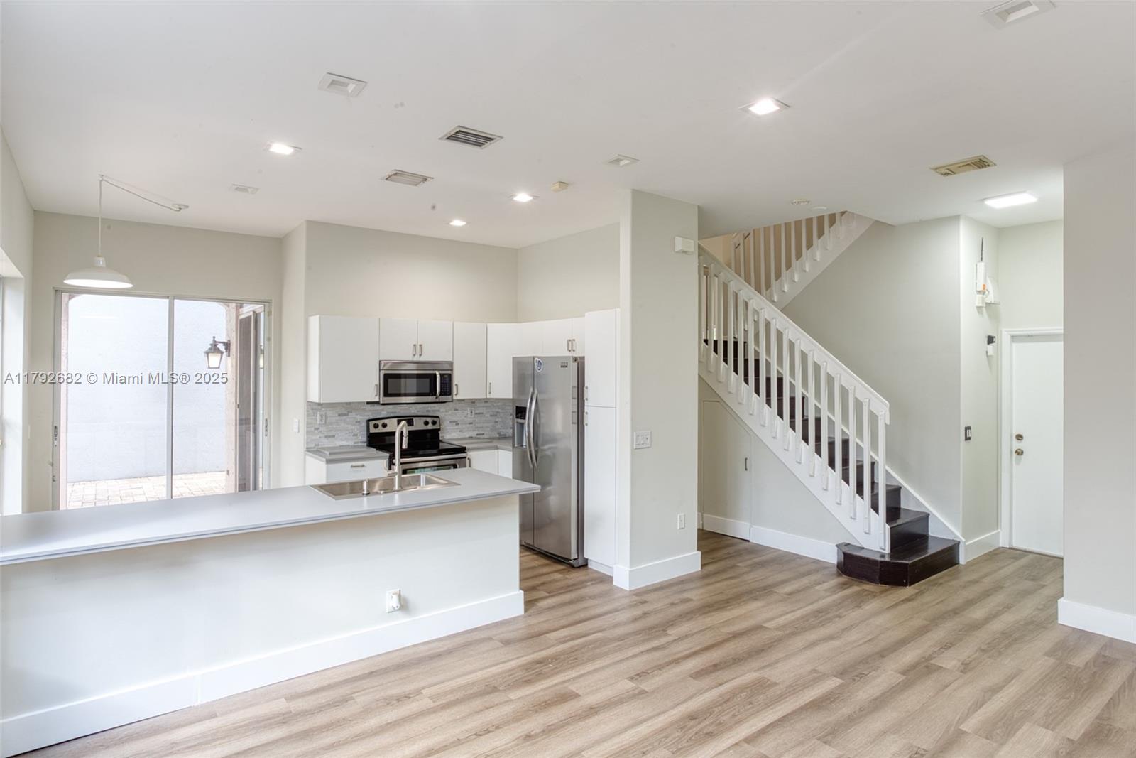 Property photo # 2