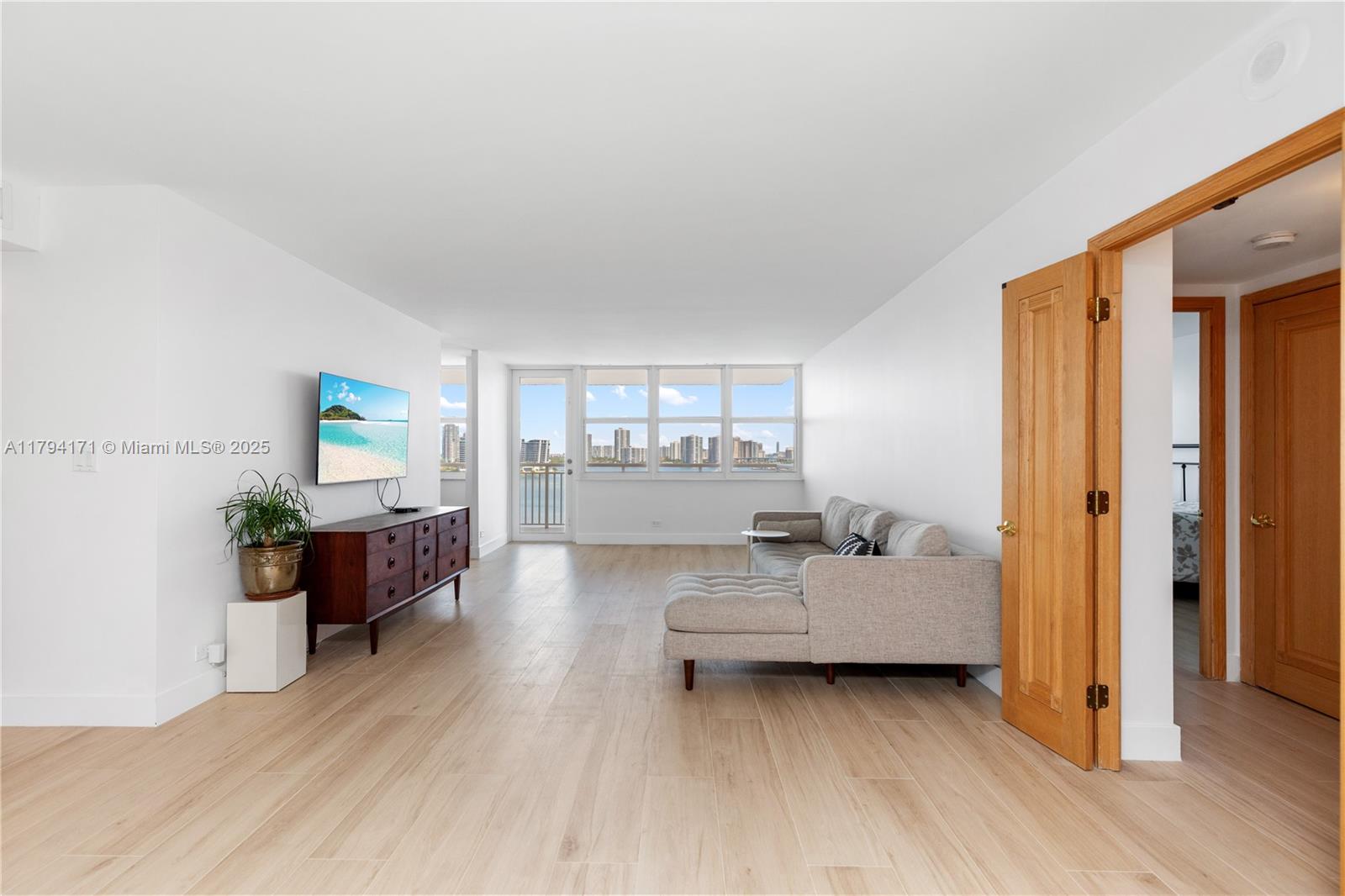 Property photo # 6