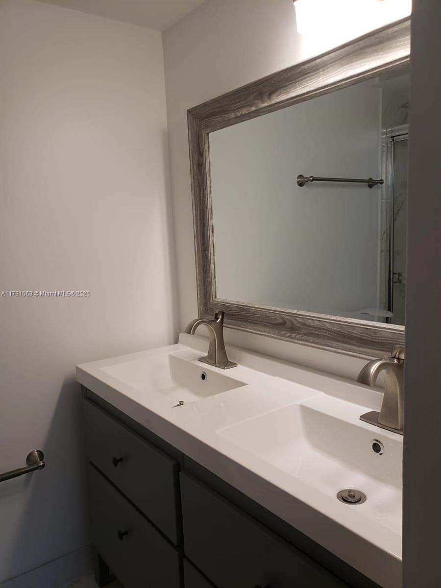 Residential, Plantation, Florida image 21