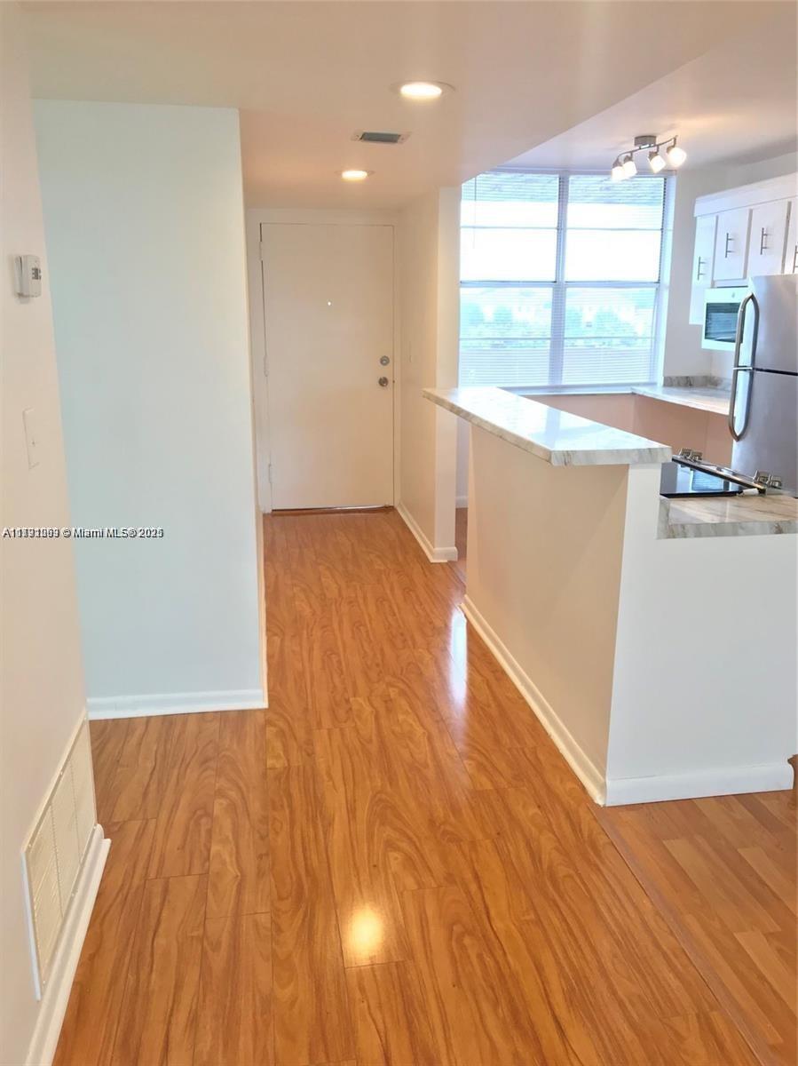 Residential, Plantation, Florida image 7