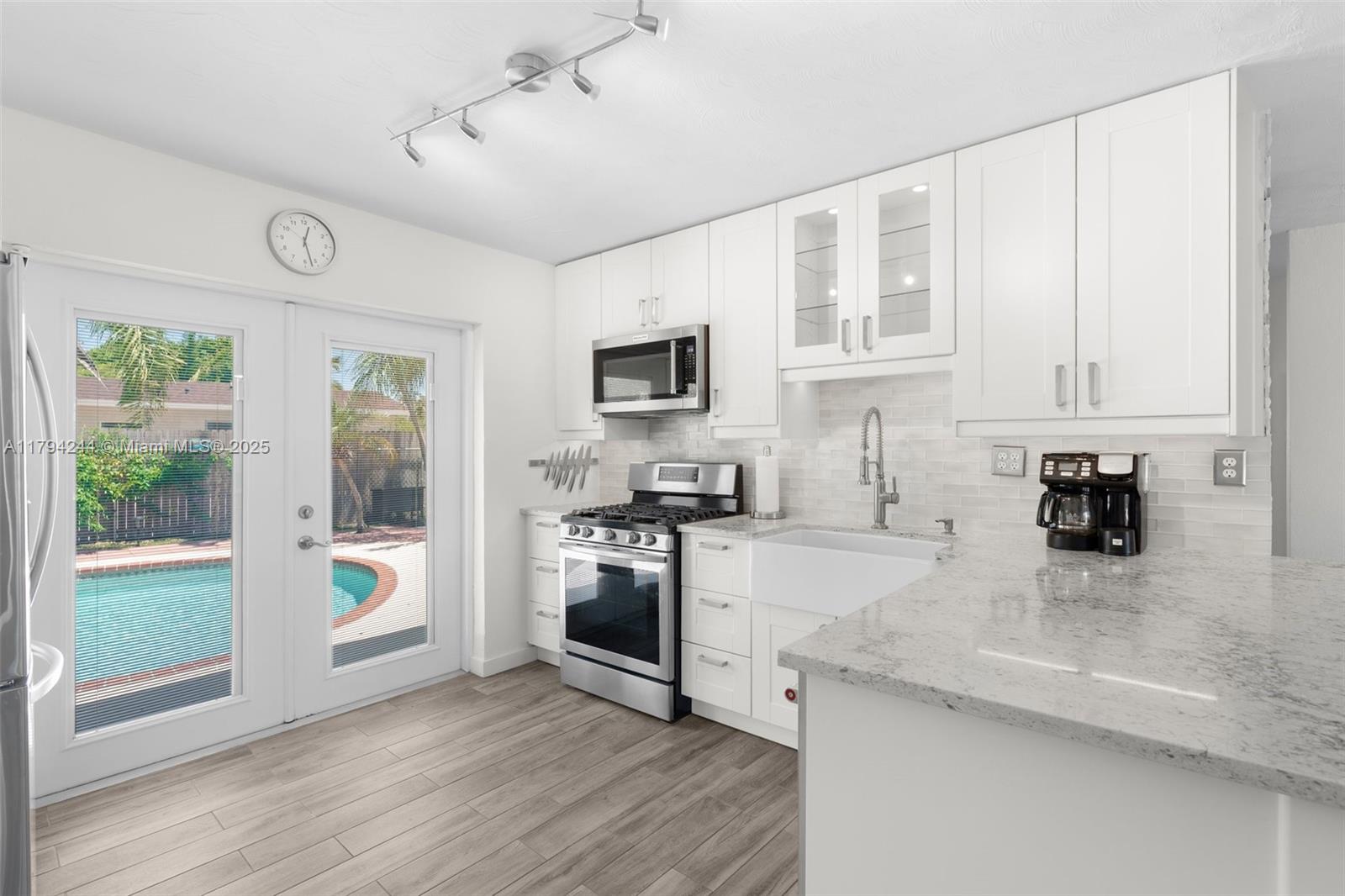 1531 NE 32nd St, Pompano Beach, Florida image 14